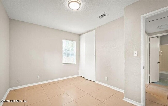 Building Photo - 2514 Peach Dr