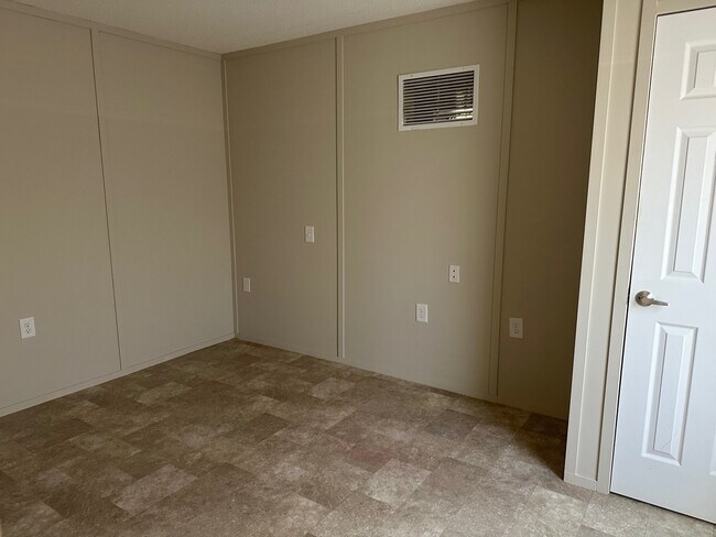 Building Photo - 1301 Avenue A