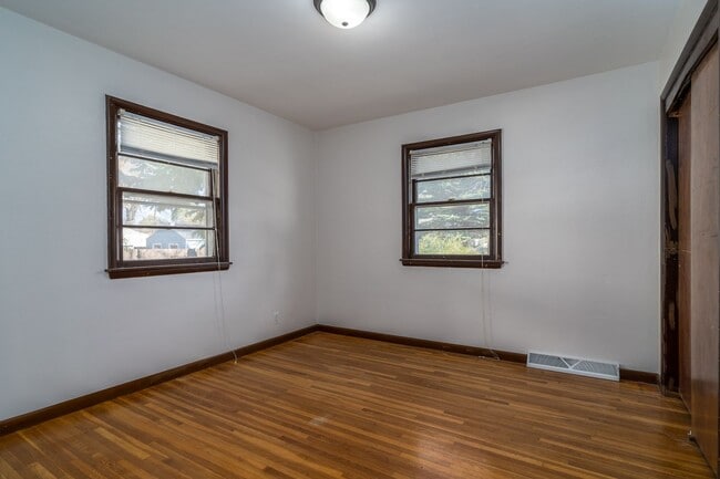 Building Photo - Beautiful Single Family Home