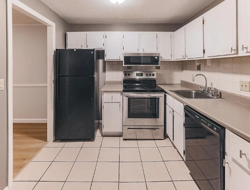 Building Photo - 36 English Village Rd