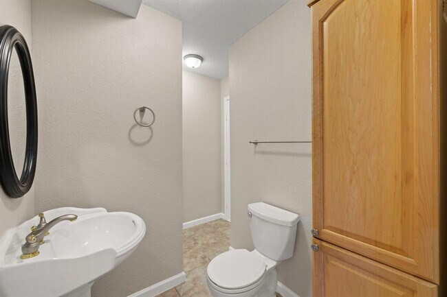 Building Photo - 1108 Forest Oaks Path