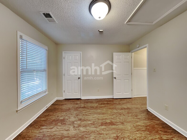 Building Photo - 7608 Dexter Park Dr