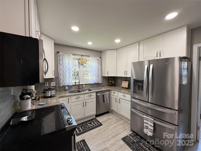 Building Photo - 6030 Craftsbury Dr