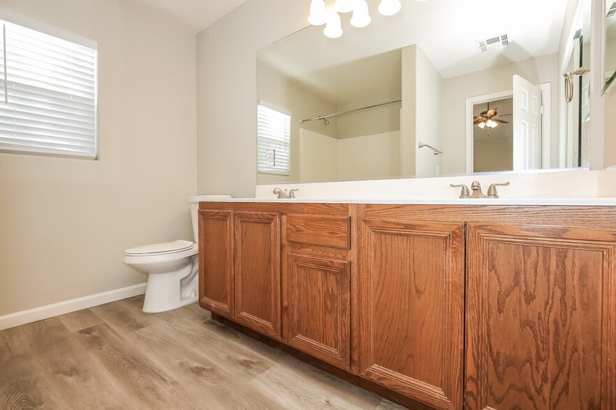Building Photo - 9453 Milkweed Canyon Ave