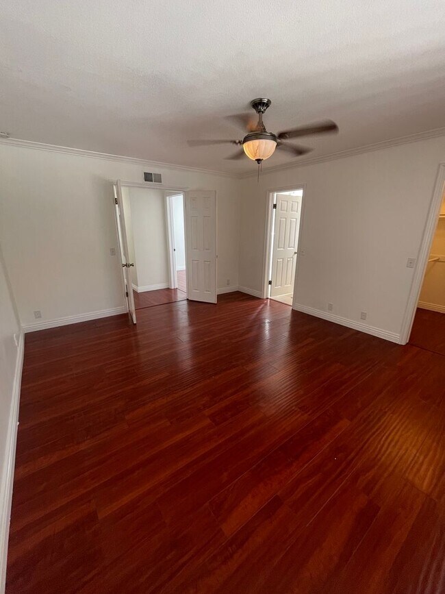 Building Photo - Beautiful 3 Bedroom, 2 Bathroom House w/ a Pool For Rent in Mission Viejo!