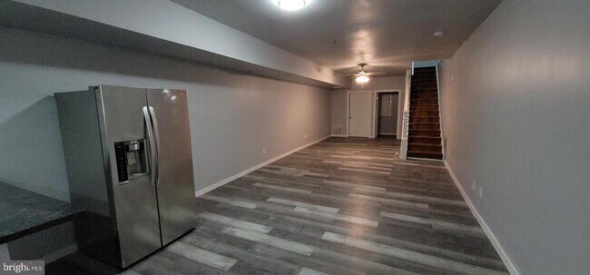 Building Photo - 1729 Centre Ave