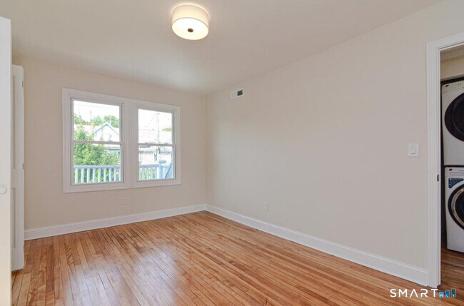 Building Photo - 453 Central Ave