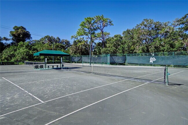 Building Photo - "Luxurious 3-Bedroom Bradenton Retreat with Granite Elegance & Guest Suite -