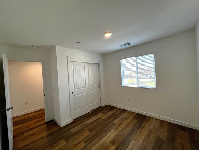 Building Photo - 7409 Millers Pt Ln