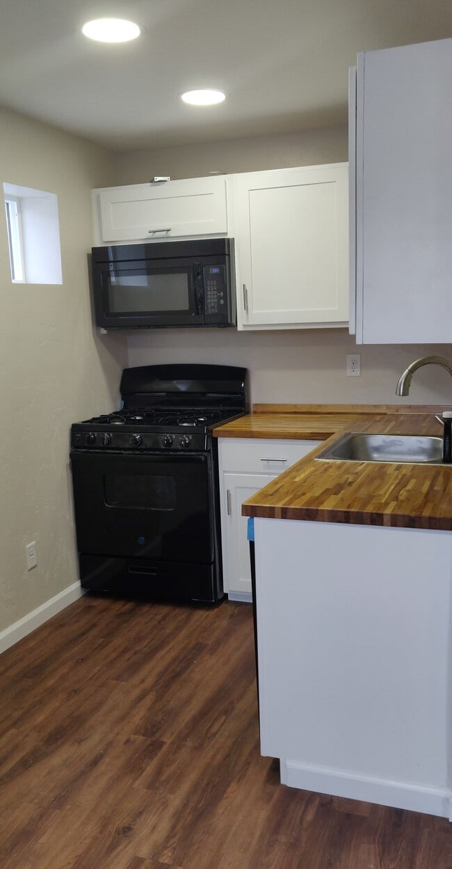 Building Photo - 24 W Rillito St