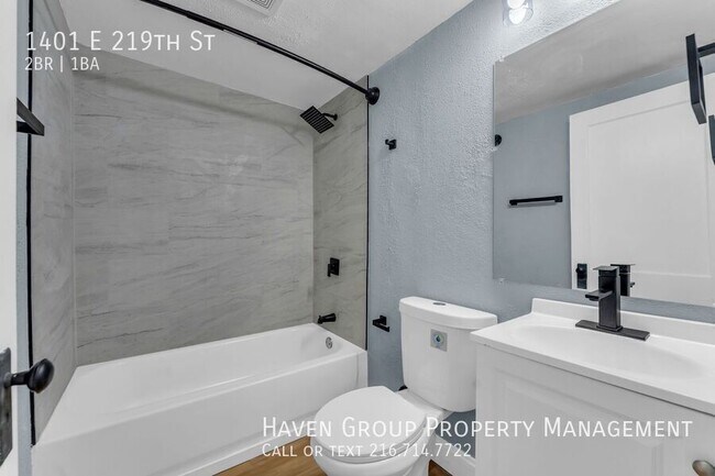 Building Photo - 1401 E 219th St