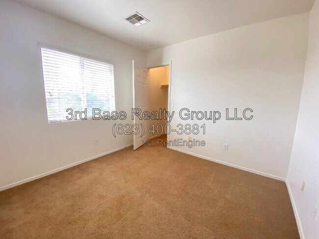 Building Photo - 118 N 224th Ln
