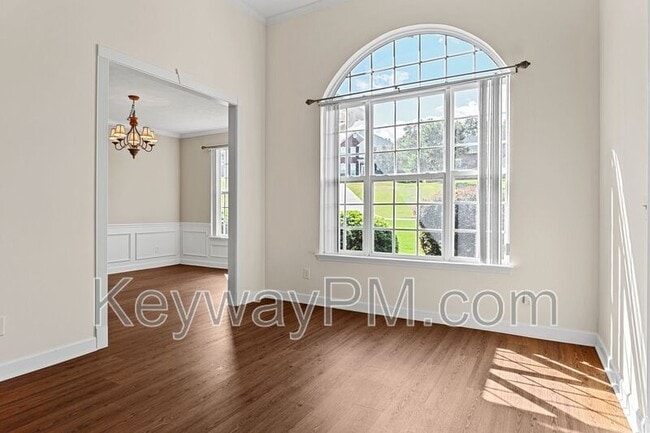 Building Photo - 619 Archard Dr