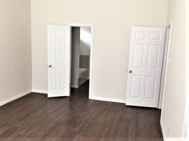 Building Photo - 3915 Hawthorn Glen Ct