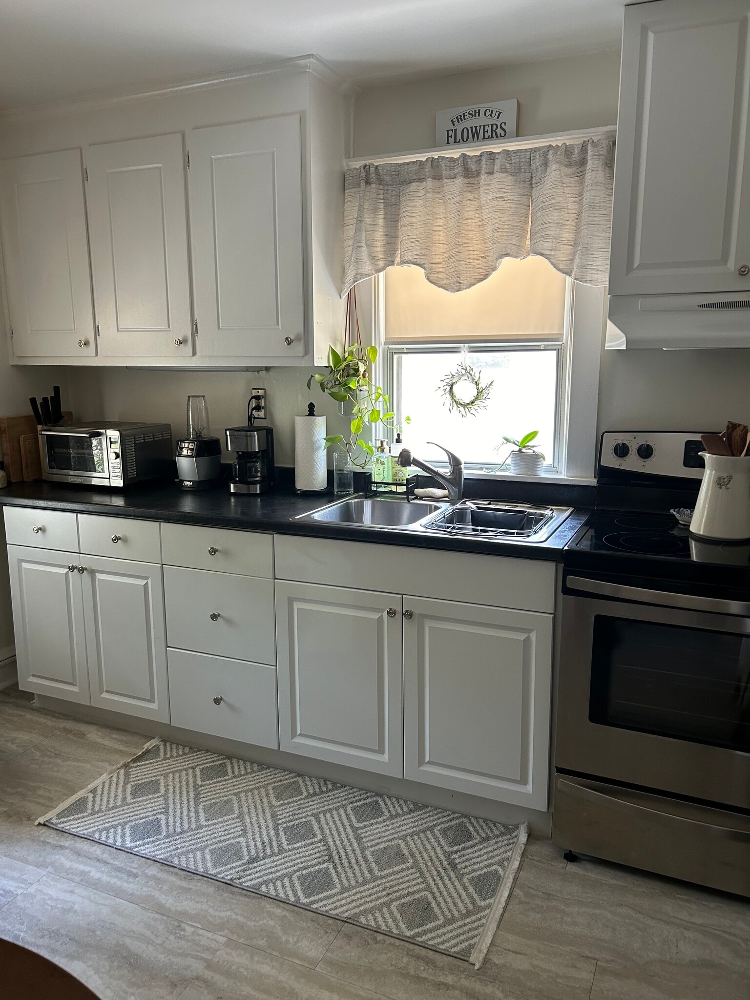 EXAMPLE ONLY UNIT NOT FURNISHED - 317 Richey Ave