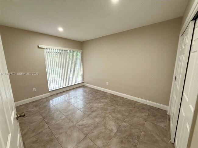 Building Photo - 341 23rd Way S