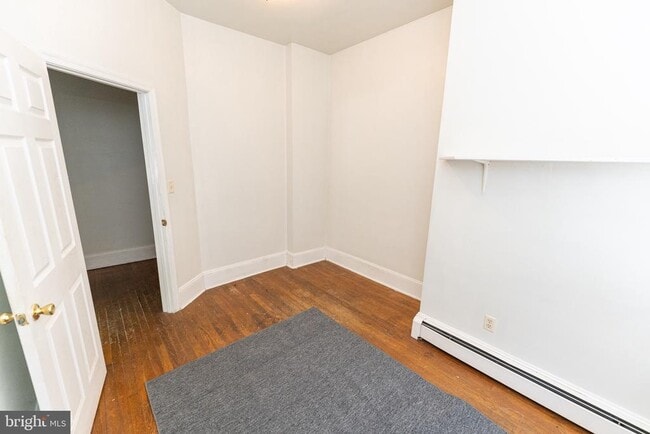 Building Photo - 733 Camden Ave
