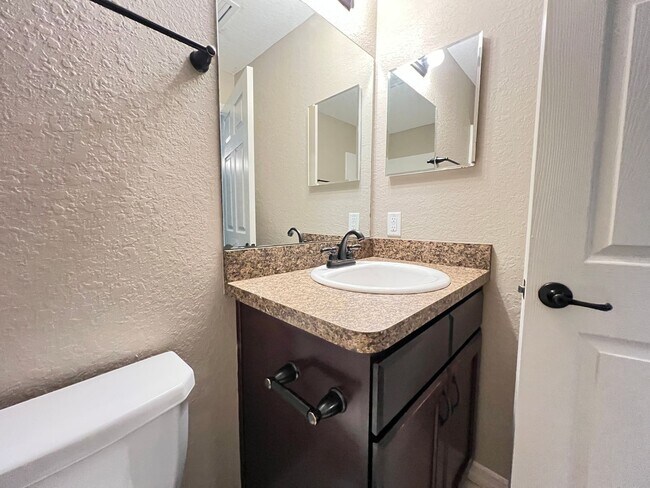 Building Photo - 3 BD/2BA Home in Beautiful Summerfield!!!