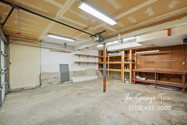 Building Photo - 874 Hoosier Dr