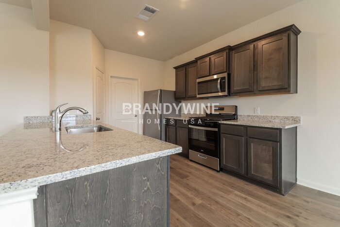 Building Photo - 9613 Klondike Dr