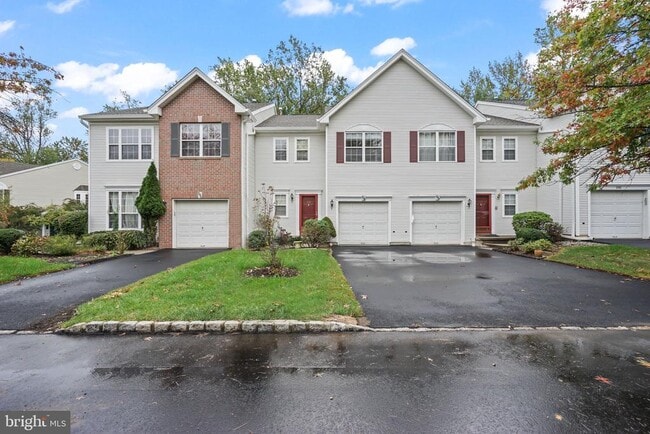 Building Photo - 204 Camelot Ct