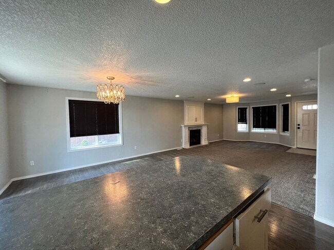 Building Photo - Beautifully Updated Home in Sage Point School District!