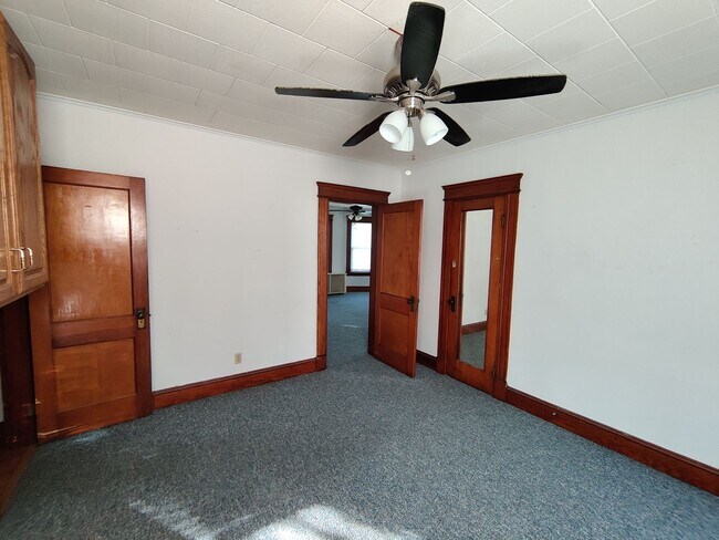 Building Photo - 638-638 Washington Ave