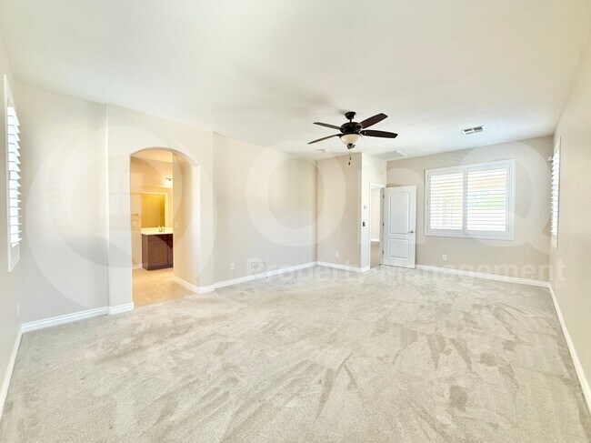 Building Photo - 4010 E Expedition Way
