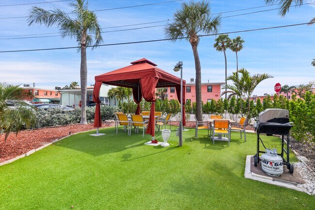 Building Photo - 6801 Sunset Way