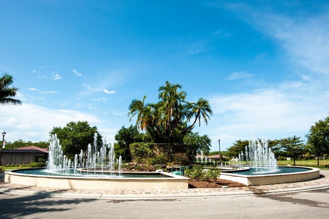 Building Photo - Available for immediate occupancy - 2BR/2BA Furnished Annual Condo available in Treviso Bay with ...