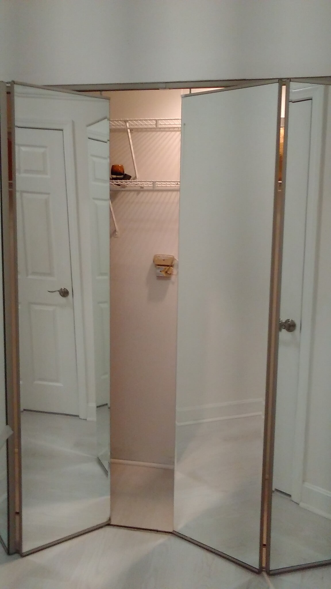 Building Photo - 48 Forest St