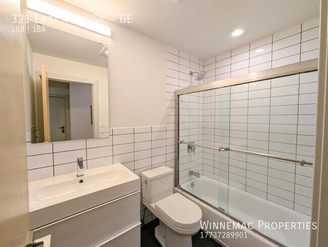 Building Photo - 321 E 44th St