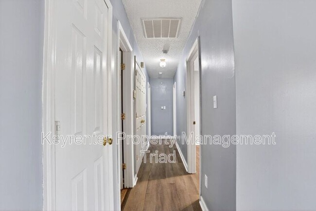 Building Photo - 1608 Mcpherson St