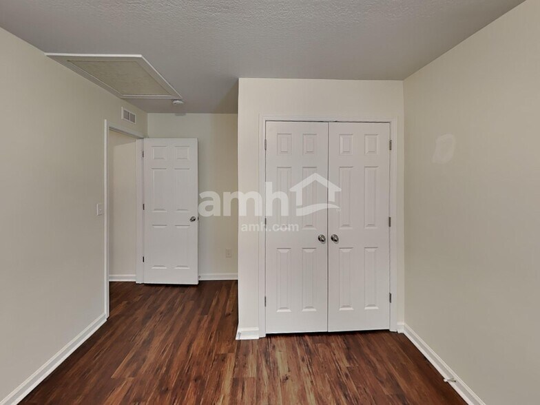 Building Photo - 15634 Lakepoint Forest Dr