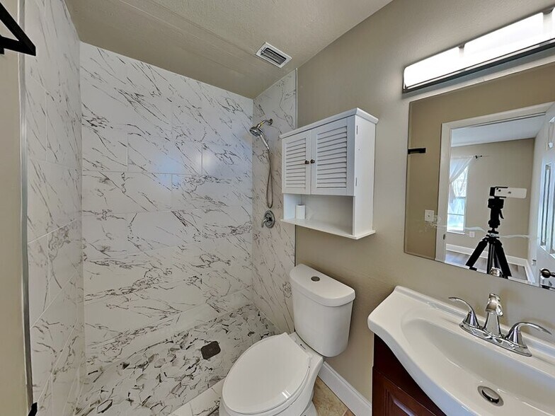 Building Photo - 1117 Princewood Dr