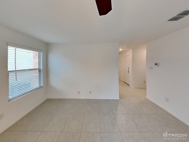 Building Photo - 8424 Fawn Creek Dr