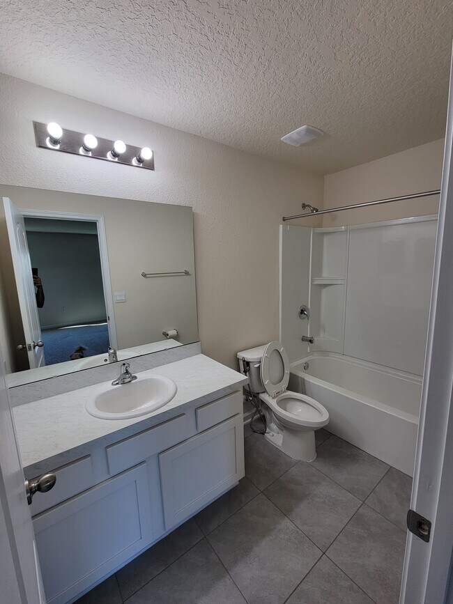 Building Photo - 7635 Legacy Trl