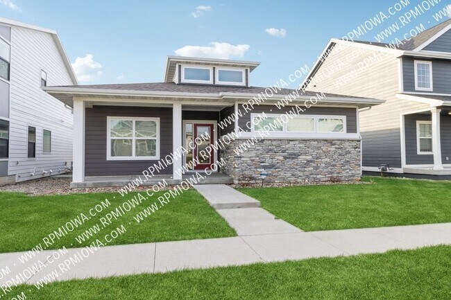 Primary Photo - 499 S Bluestone Way