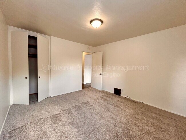 Building Photo - 2278 Nelson Ave SE