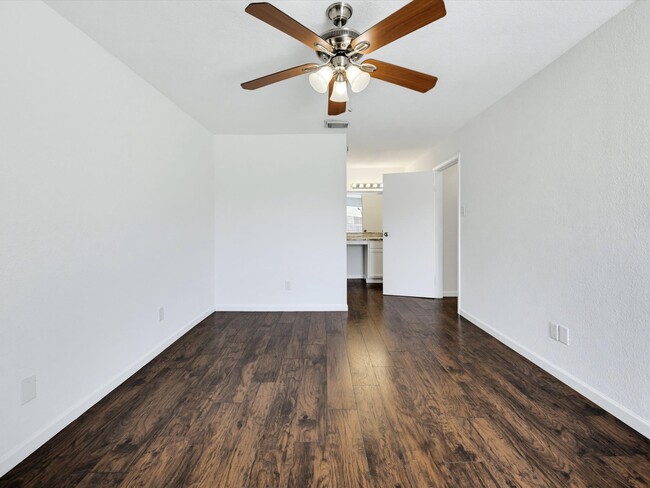 Building Photo - 9548 Pagewood Ln