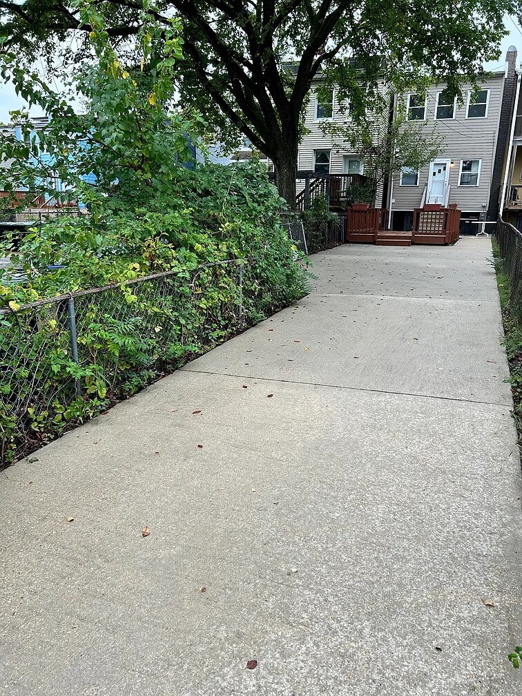 Building Photo - 1826 A St SE