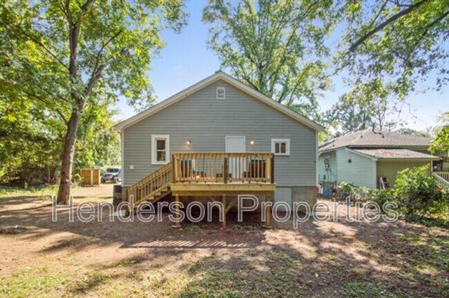 Building Photo - 217 Skyland Ave