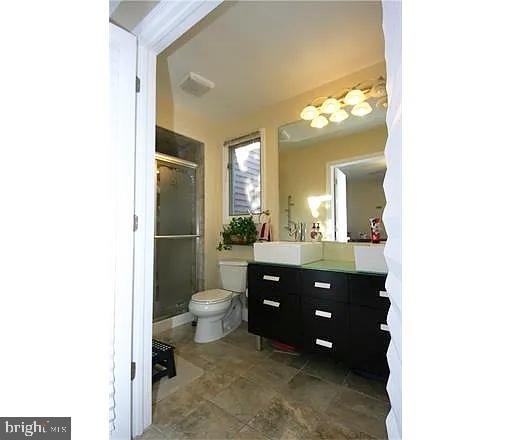 Building Photo - 24 Riverbend Dr