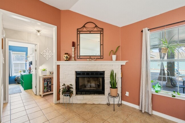 Building Photo - 308 Boulder Ridge Dr