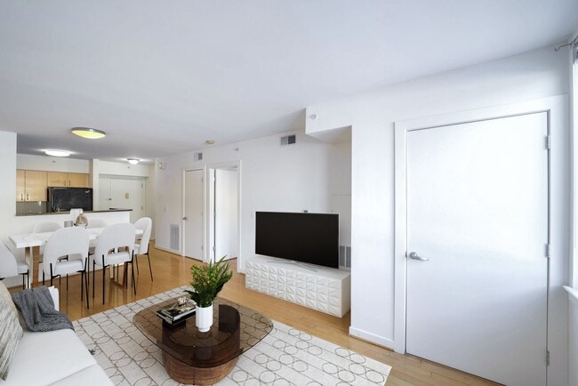 Building Photo - 1BR w/ Parking, Pool, & Fitness Center plu...