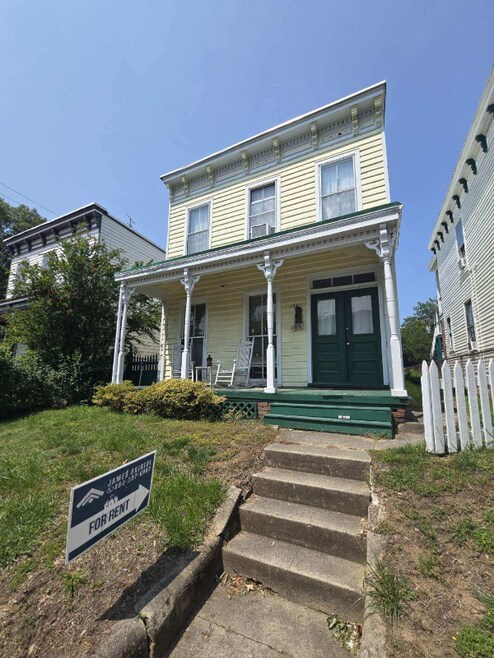 Building Photo - 126 S Laurel St