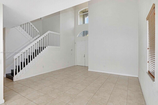 Building Photo - 1909 SE 22nd Ct