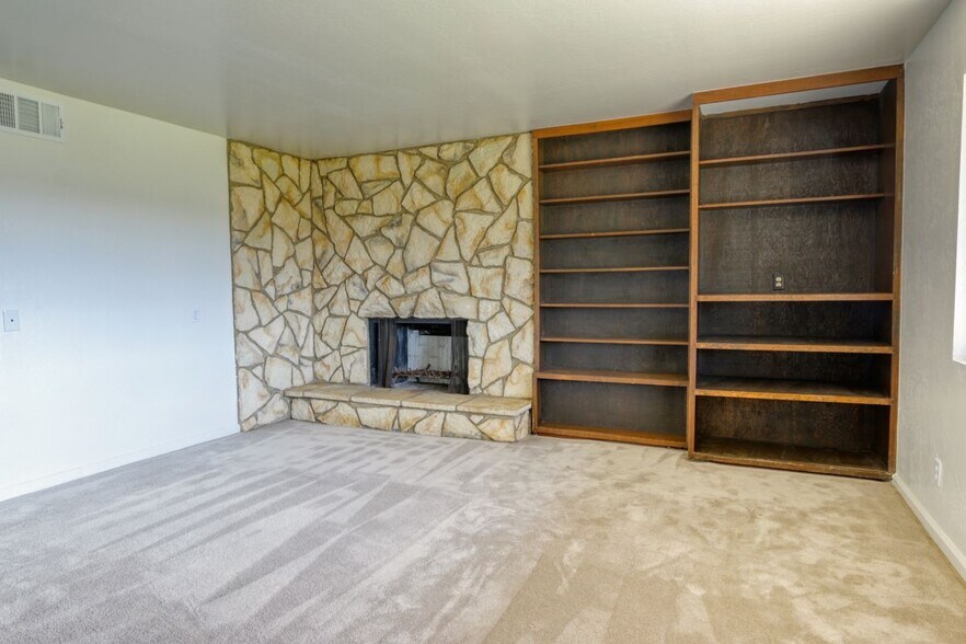 Building Photo - 24450 Willow Pass Dr