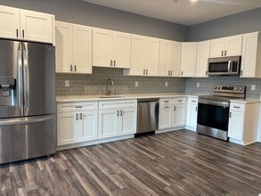 Building Photo - 303 Norwich-New London Turnpike