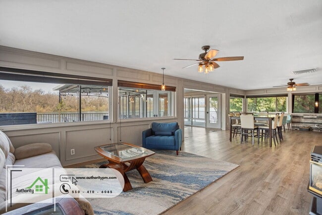 Building Photo - 3317 Riverside Dr
